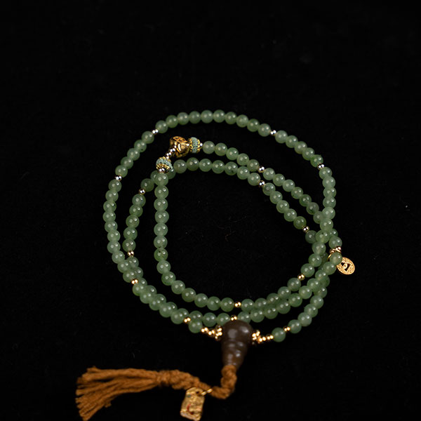 Russian Nephrite Jade & Hetian Sugar Jade Amulet Necklace – A Symbol of Balance, Protection & Inner Peace