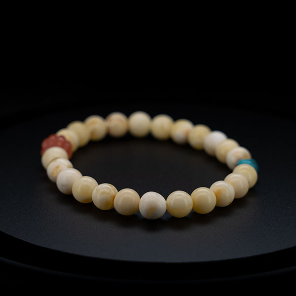 Rare Natural White Flower Amber with “Phantom Bloom” Effect – A Timeless Healer & Guardian Talisman