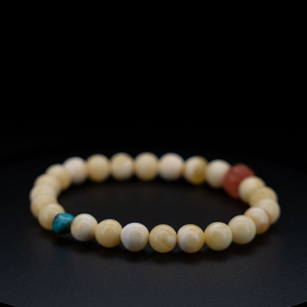 Rare Natural White Flower Amber with “Phantom Bloom” Effect – A Timeless Healer & Guardian Talisman