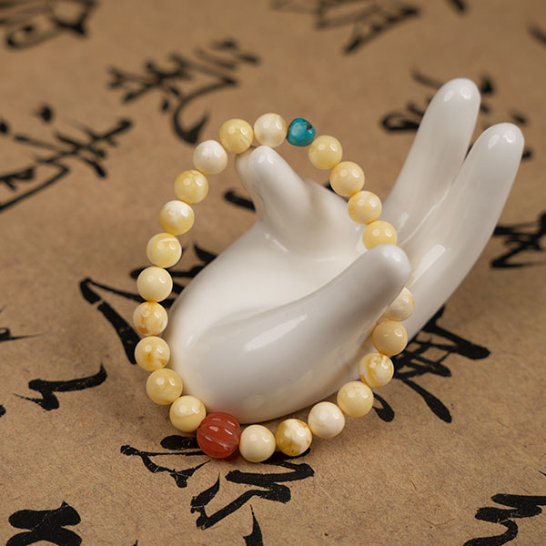 Rare Natural White Flower Amber with “Phantom Bloom” Effect – A Timeless Healer & Guardian Talisman